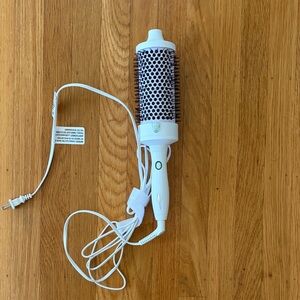 Mane jumbo hot thermal round brush